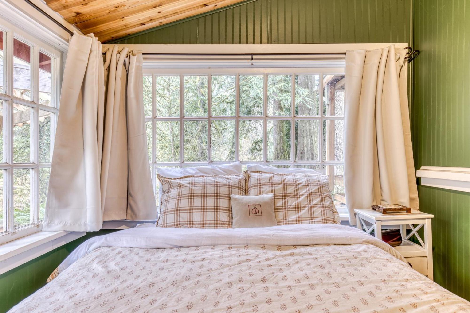 The Cedars Cabin Welches Экстерьер фото