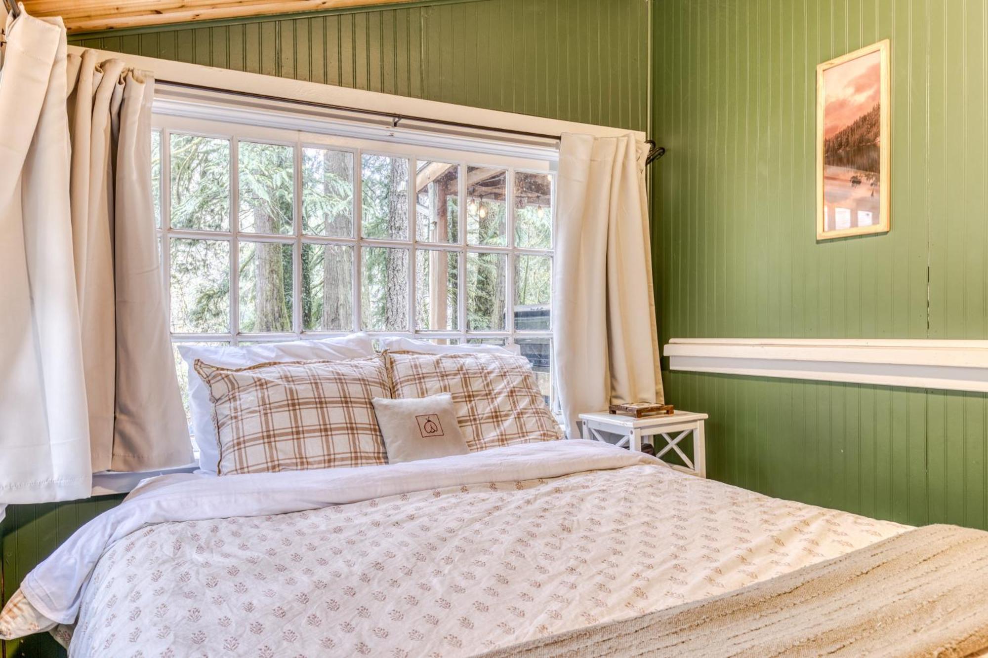 The Cedars Cabin Welches Экстерьер фото