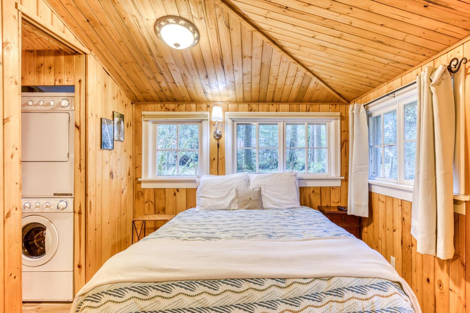 The Cedars Cabin Welches Экстерьер фото